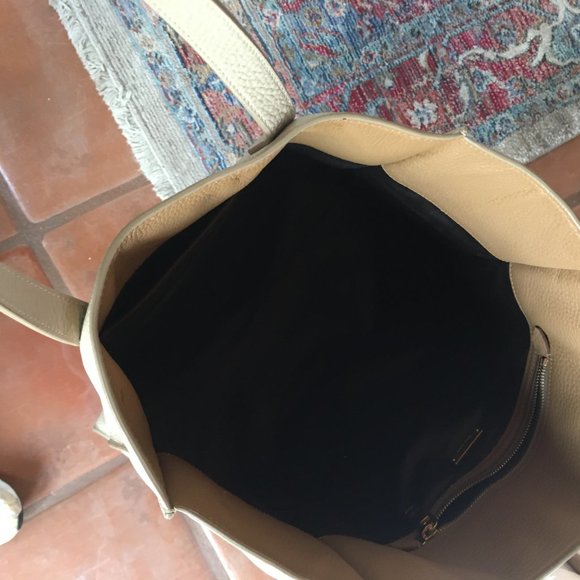 Miu Miu tote bag in mint condition - Picture 5 of 8